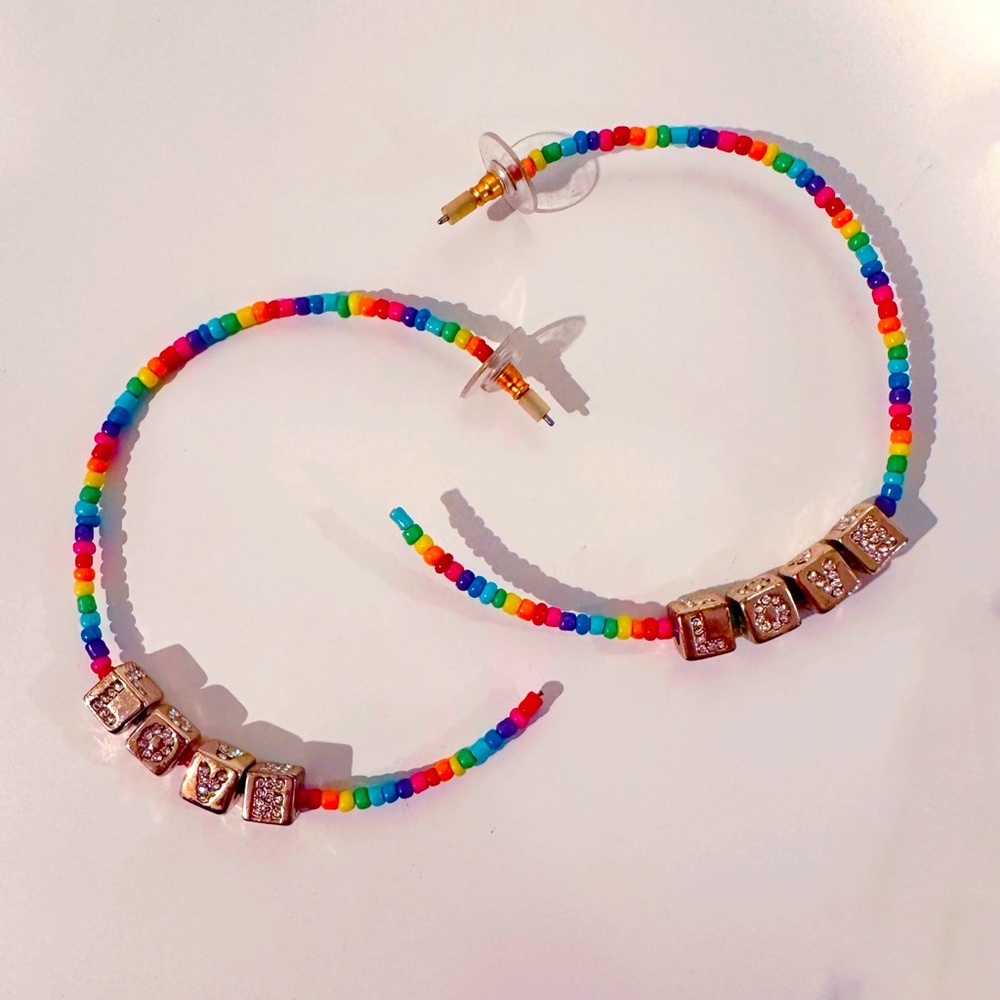 [ 2 FOR $35 ] NWOT RAINBOW BEADED LOVE HOOP EARRINGS